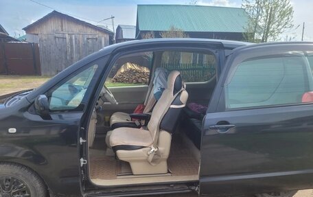 Toyota Porte II, 2005 год, 530 000 рублей, 2 фотография