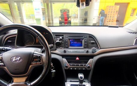 Hyundai Elantra VI рестайлинг, 2018 год, 1 450 000 рублей, 12 фотография
