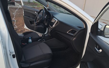 Hyundai Solaris II рестайлинг, 2018 год, 1 300 000 рублей, 7 фотография