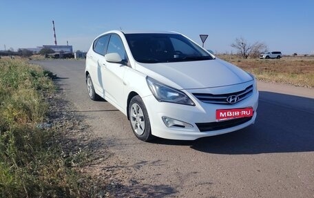 Hyundai Solaris II рестайлинг, 2016 год, 760 000 рублей, 2 фотография