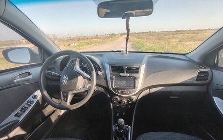 Hyundai Solaris II рестайлинг, 2016 год, 760 000 рублей, 10 фотография
