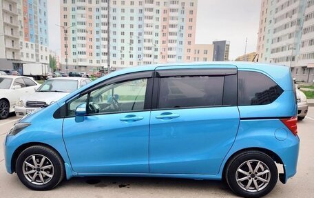 Honda Freed I, 2011 год, 1 270 000 рублей, 5 фотография