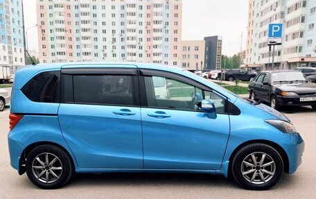 Honda Freed I, 2011 год, 1 270 000 рублей, 2 фотография