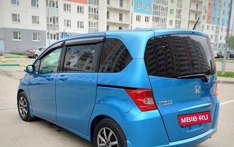 Honda Freed I, 2011 год, 1 270 000 рублей, 4 фотография