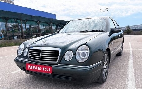Mercedes-Benz E-Класс, 1997 год, 580 000 рублей, 2 фотография