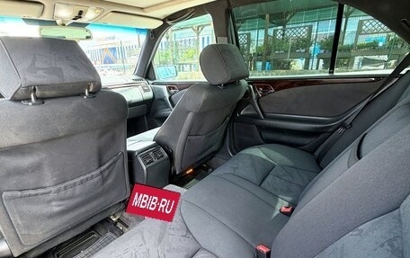 Mercedes-Benz E-Класс, 1997 год, 580 000 рублей, 13 фотография