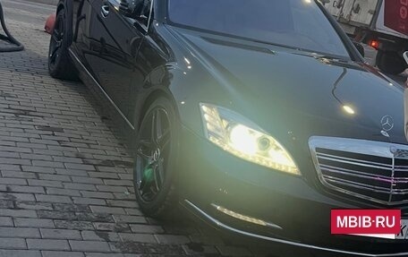 Mercedes-Benz S-Класс, 2011 год, 1 780 000 рублей, 2 фотография