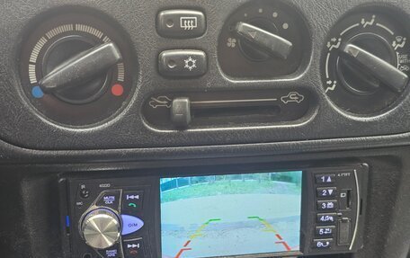Mitsubishi Mirage VI рестайлинг, 1998 год, 228 000 рублей, 13 фотография