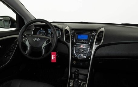 Hyundai i30 II рестайлинг, 2013 год, 933 000 рублей, 13 фотография