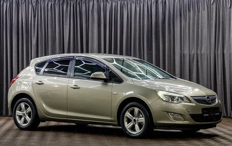 Opel Astra J, 2011 год, 695 000 рублей, 3 фотография