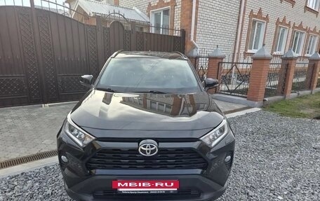 Toyota RAV4, 2021 год, 3 490 000 рублей, 4 фотография