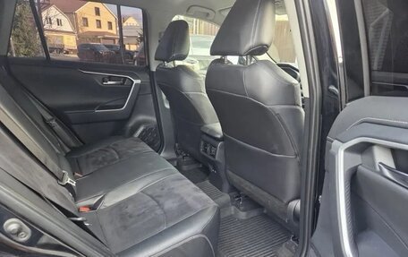Toyota RAV4, 2021 год, 3 490 000 рублей, 9 фотография