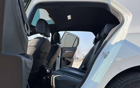 Volkswagen Golf VIII, 2022 год, 2 000 000 рублей, 20 фотография