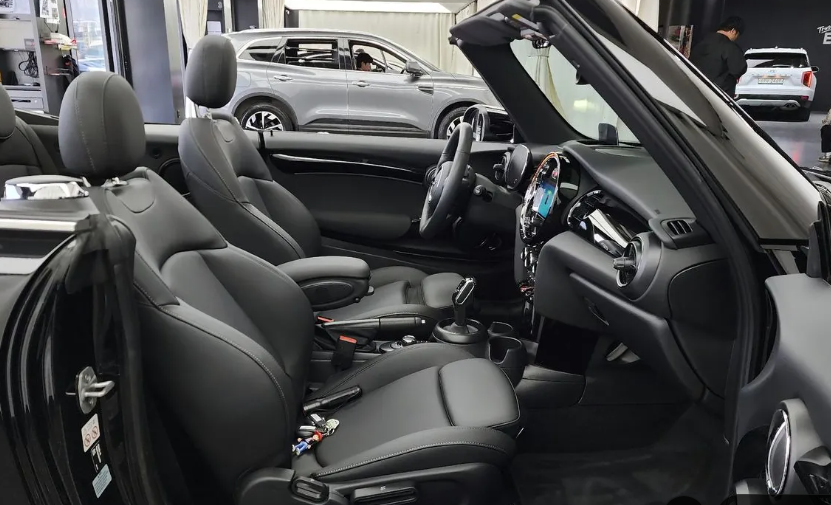 MINI Hatch F55/F56 рестайлинг, 2024 год, 3 120 000 рублей, 11 фотография