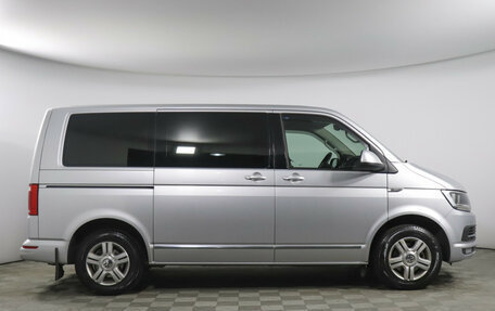 Volkswagen Caravelle T6 рестайлинг, 2015 год, 2 190 000 рублей, 4 фотография