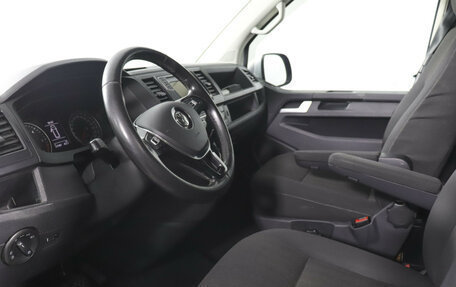 Volkswagen Caravelle T6 рестайлинг, 2015 год, 2 190 000 рублей, 13 фотография