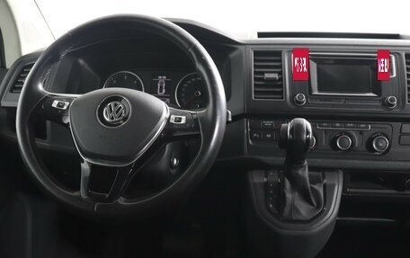 Volkswagen Caravelle T6 рестайлинг, 2015 год, 2 190 000 рублей, 12 фотография