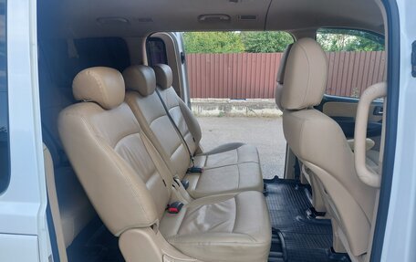 Hyundai H-1 II рестайлинг, 2016 год, 2 350 000 рублей, 9 фотография