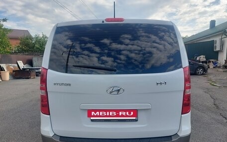 Hyundai H-1 II рестайлинг, 2016 год, 2 350 000 рублей, 5 фотография