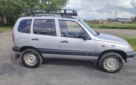 Chevrolet Niva I рестайлинг, 2005 год, 305 000 рублей, 3 фотография