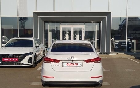 Hyundai Elantra VI рестайлинг, 2017 год, 990 000 рублей, 5 фотография