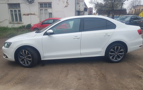 Volkswagen Jetta VI, 2014 год, 850 000 рублей, 2 фотография