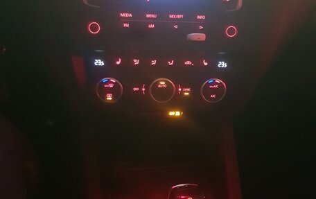 Volkswagen Jetta VI, 2014 год, 850 000 рублей, 8 фотография