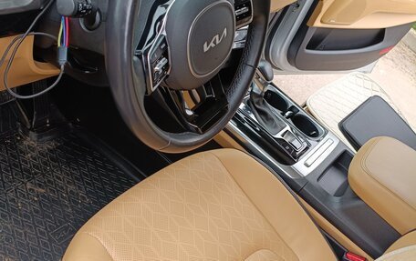 KIA Carnival, 2022 год, 4 950 000 рублей, 26 фотография