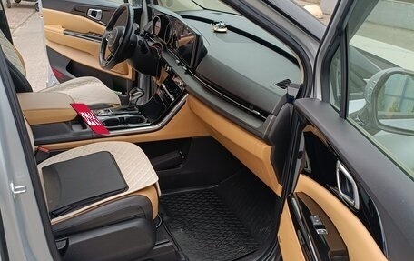 KIA Carnival, 2022 год, 4 950 000 рублей, 28 фотография