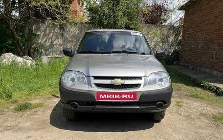 Chevrolet Niva I рестайлинг, 2016 год, 655 000 рублей, 6 фотография