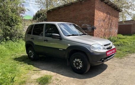 Chevrolet Niva I рестайлинг, 2016 год, 655 000 рублей, 5 фотография
