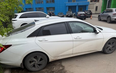 Hyundai Elantra, 2021 год, 1 800 000 рублей, 2 фотография