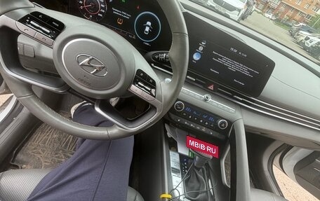 Hyundai Elantra, 2021 год, 1 800 000 рублей, 4 фотография