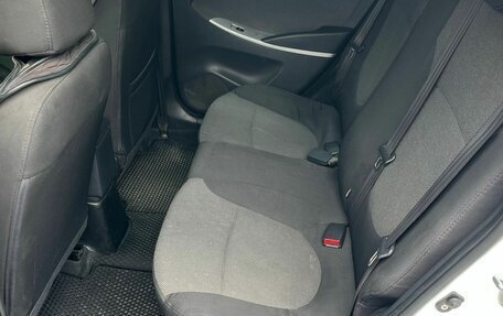 Hyundai Solaris II рестайлинг, 2013 год, 720 000 рублей, 5 фотография