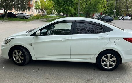 Hyundai Solaris II рестайлинг, 2013 год, 720 000 рублей, 7 фотография