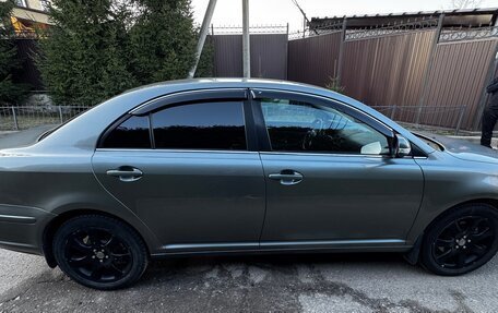 Toyota Avensis III рестайлинг, 2007 год, 800 000 рублей, 2 фотография