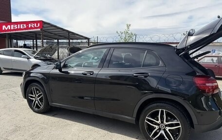 Mercedes-Benz GLA, 2019 год, 3 000 000 рублей, 4 фотография