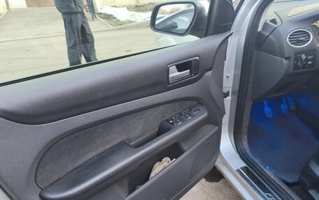 Ford Focus II рестайлинг, 2006 год, 450 000 рублей, 13 фотография