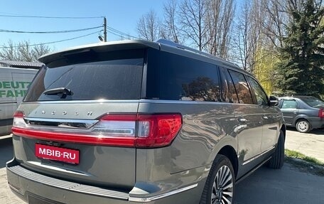 Lincoln Navigator, 2018 год, 7 000 000 рублей, 4 фотография