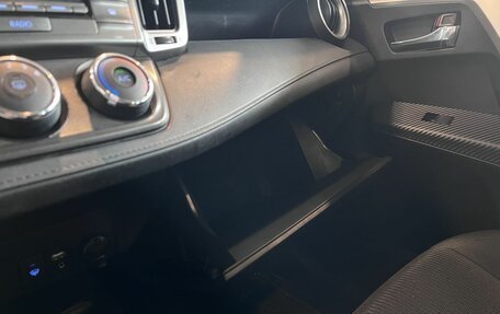 Toyota RAV4, 2013 год, 1 749 700 рублей, 28 фотография