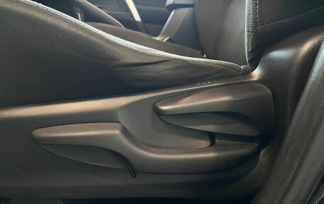 Toyota RAV4, 2013 год, 1 749 700 рублей, 32 фотография