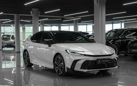 Toyota Camry, 2024 год, 3 990 000 рублей, 2 фотография