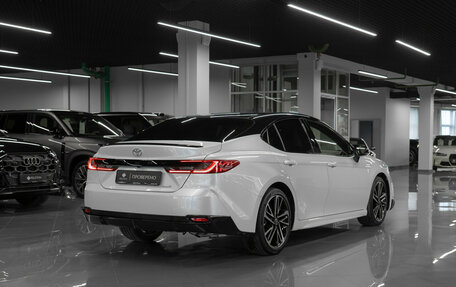 Toyota Camry, 2024 год, 3 990 000 рублей, 5 фотография