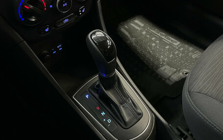 Hyundai Solaris II рестайлинг, 2015 год, 870 000 рублей, 16 фотография