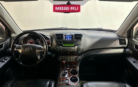 Toyota Highlander III, 2012 год, 1 750 000 рублей, 8 фотография
