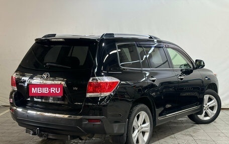 Toyota Highlander III, 2012 год, 1 750 000 рублей, 3 фотография