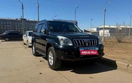 Toyota Land Cruiser Prado 120 рестайлинг, 2005 год, 2 400 000 рублей, 3 фотография