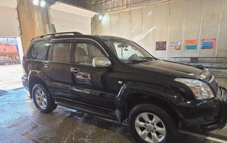 Toyota Land Cruiser Prado 120 рестайлинг, 2005 год, 2 400 000 рублей, 28 фотография