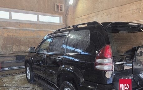 Toyota Land Cruiser Prado 120 рестайлинг, 2005 год, 2 400 000 рублей, 32 фотография