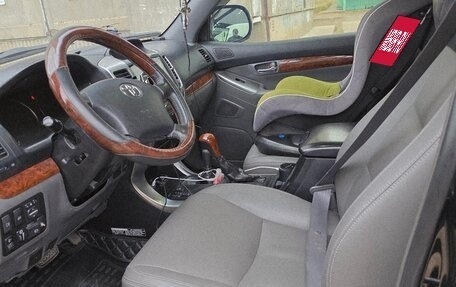 Toyota Land Cruiser Prado 120 рестайлинг, 2005 год, 2 400 000 рублей, 23 фотография
